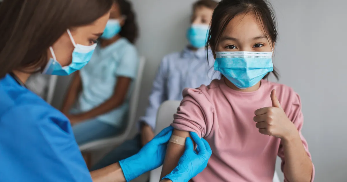 La vacuna contra el VPH se recomienda idealmente entre los 9 y 14 años, antes del inicio de la actividad sexual, para asegurar una protección eficaz.