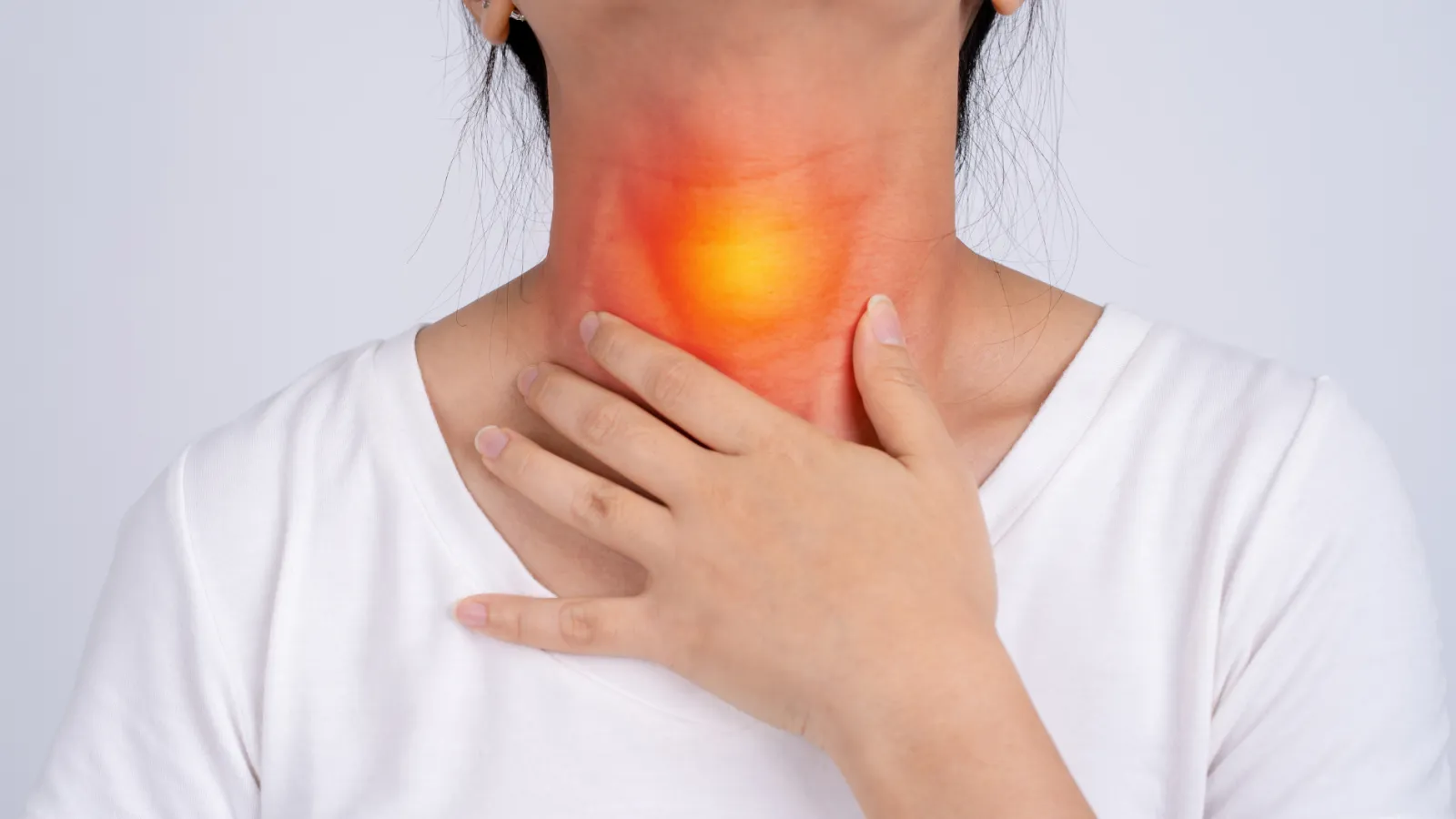 Un simple nódulo en el cuello, cambios en la voz o dificultad para tragar pueden ser señales de alerta.