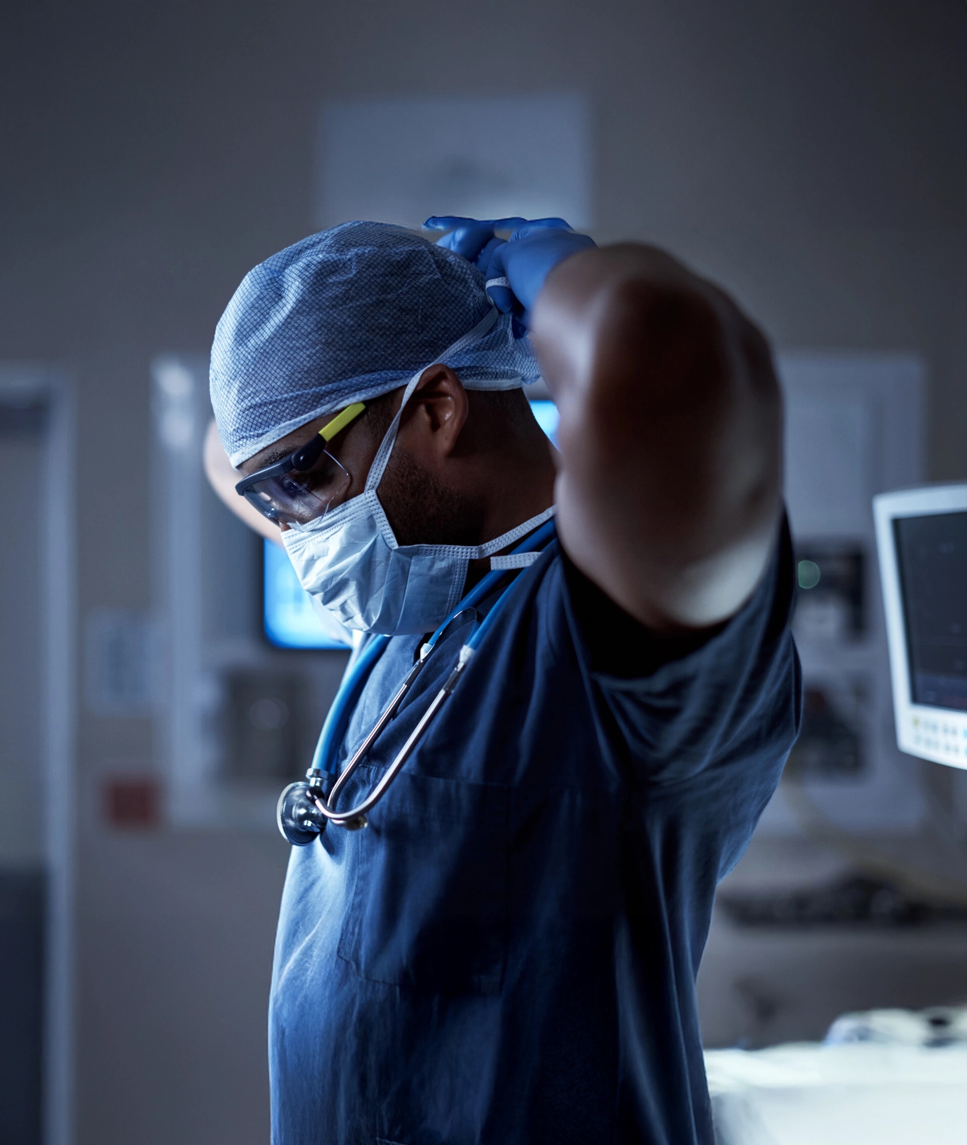 Doctor atendiendo a un paciente