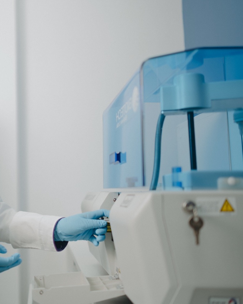 Equipo técnico del Laboratorio Clínico OncoClinic en Bolivia