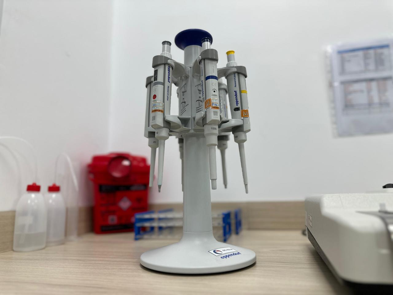 Validación y revisión de equipos en el laboratorio clínico OncoClinic