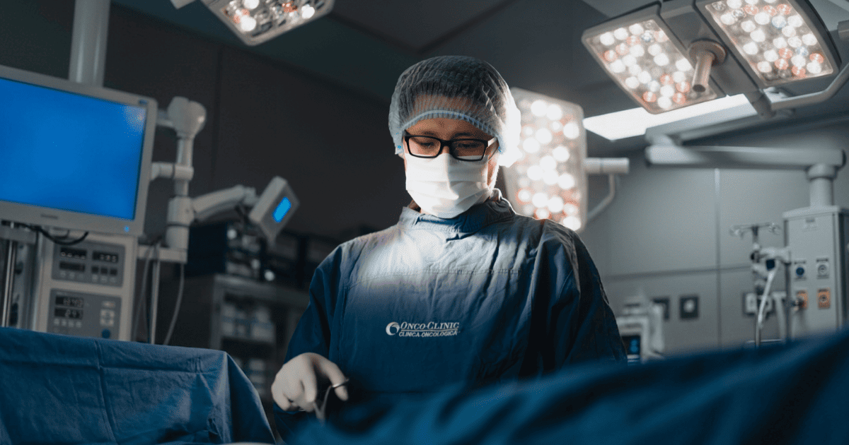 Dr. Ariel Amaru - Especialista en Trasplante de Médula Ósea en Bolivia